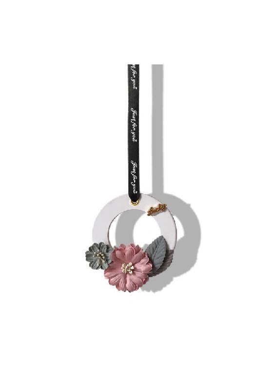 Ceramic Decoration (CS22) Round Wreath