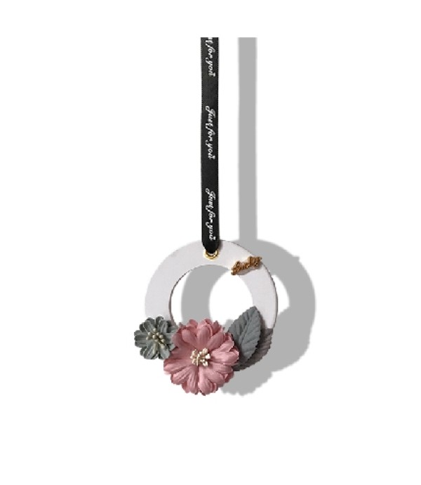 Ceramic Decoration (CS22) Round Wreath